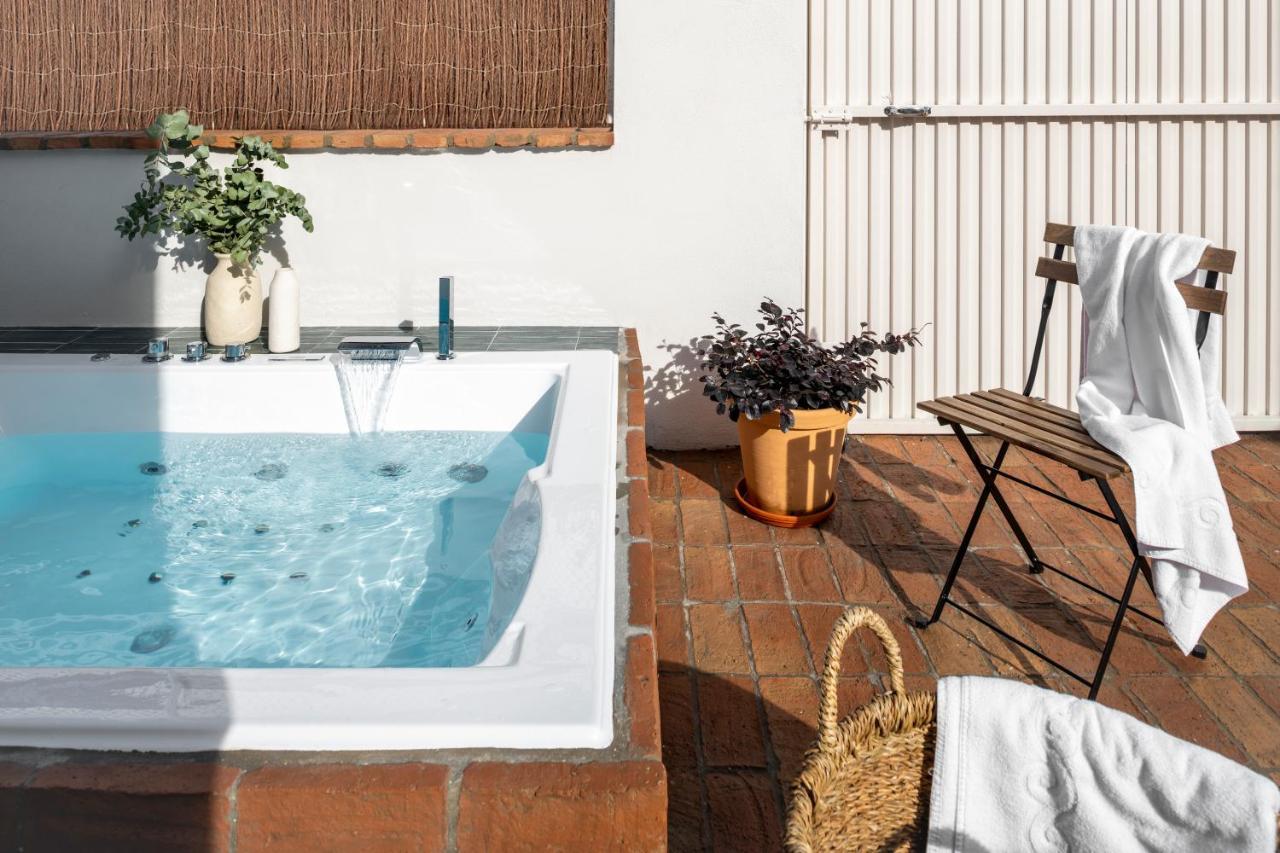 Magno Apartments Robles With Jacuzzi And Private Parking Seville Ngoại thất bức ảnh